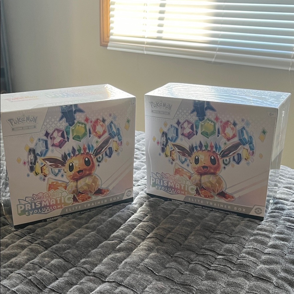 Pokemon Prismatic Evolution Elite Trainer Box - Multicolor